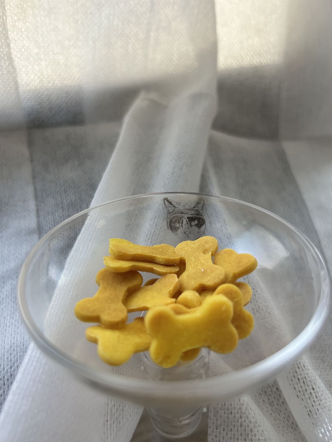 黄色のビタミンクッキー
